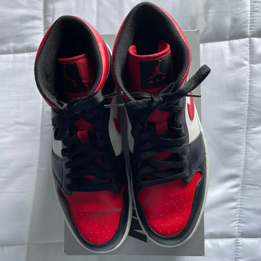 Nike Air Jordan 1 Mid Bred Toe Mens Sneakers Size 11.5